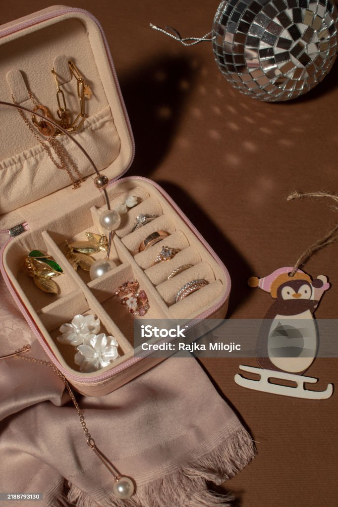 Jewellery organiser box for travel or storage holder for womens rings, earrings Chains and necklace