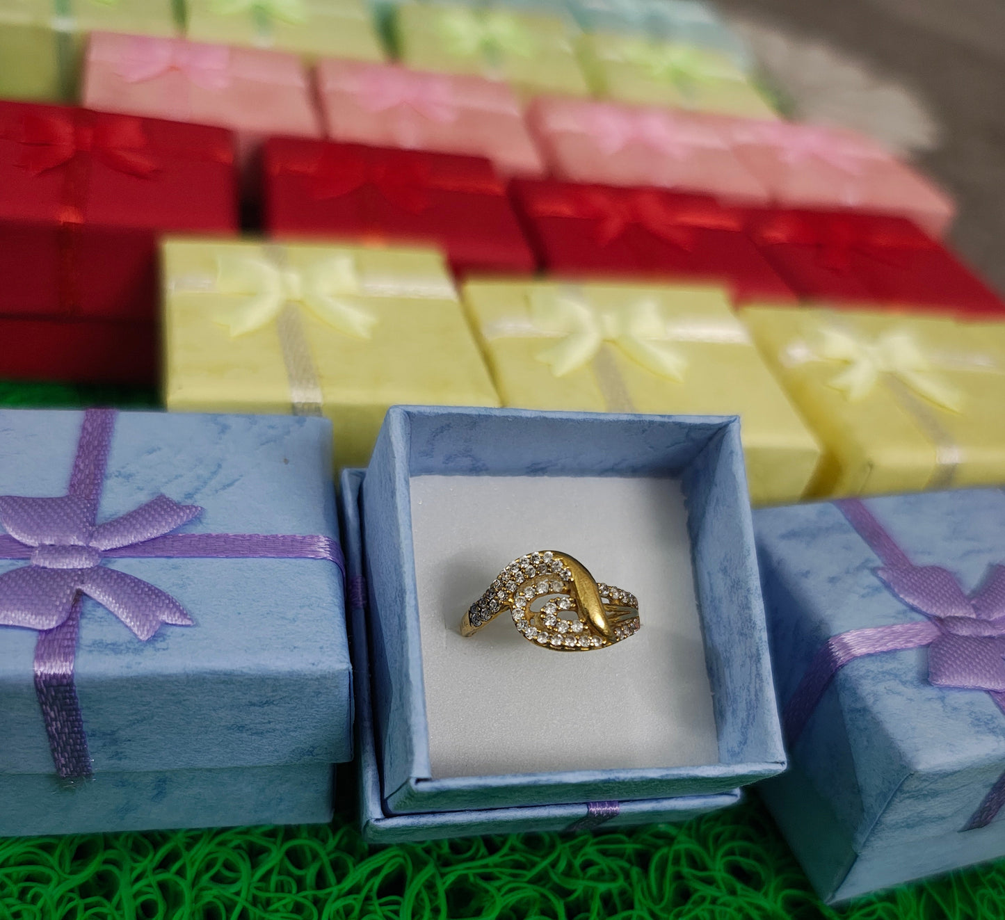 Rings Gift box fancy multicolour pack of 24pc
