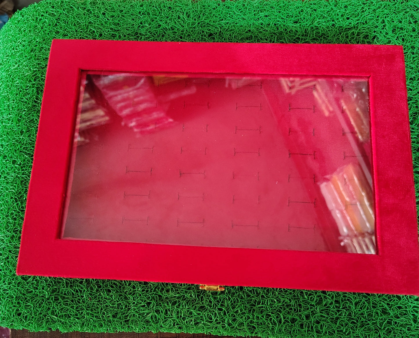 Rings display and storage box premium sued finish stock box 48 rings
