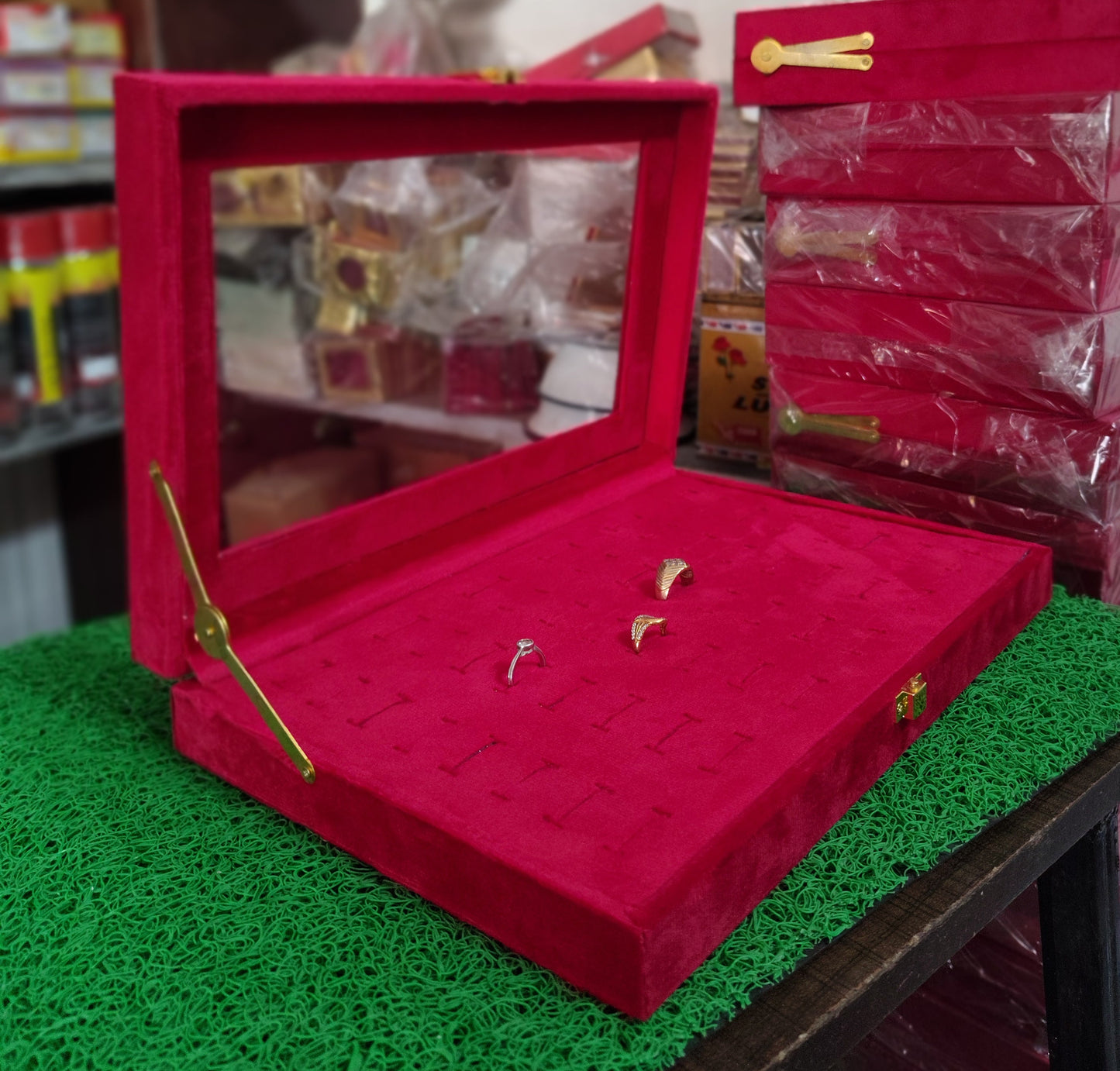Rings display and storage box premium sued finish stock box 48 rings