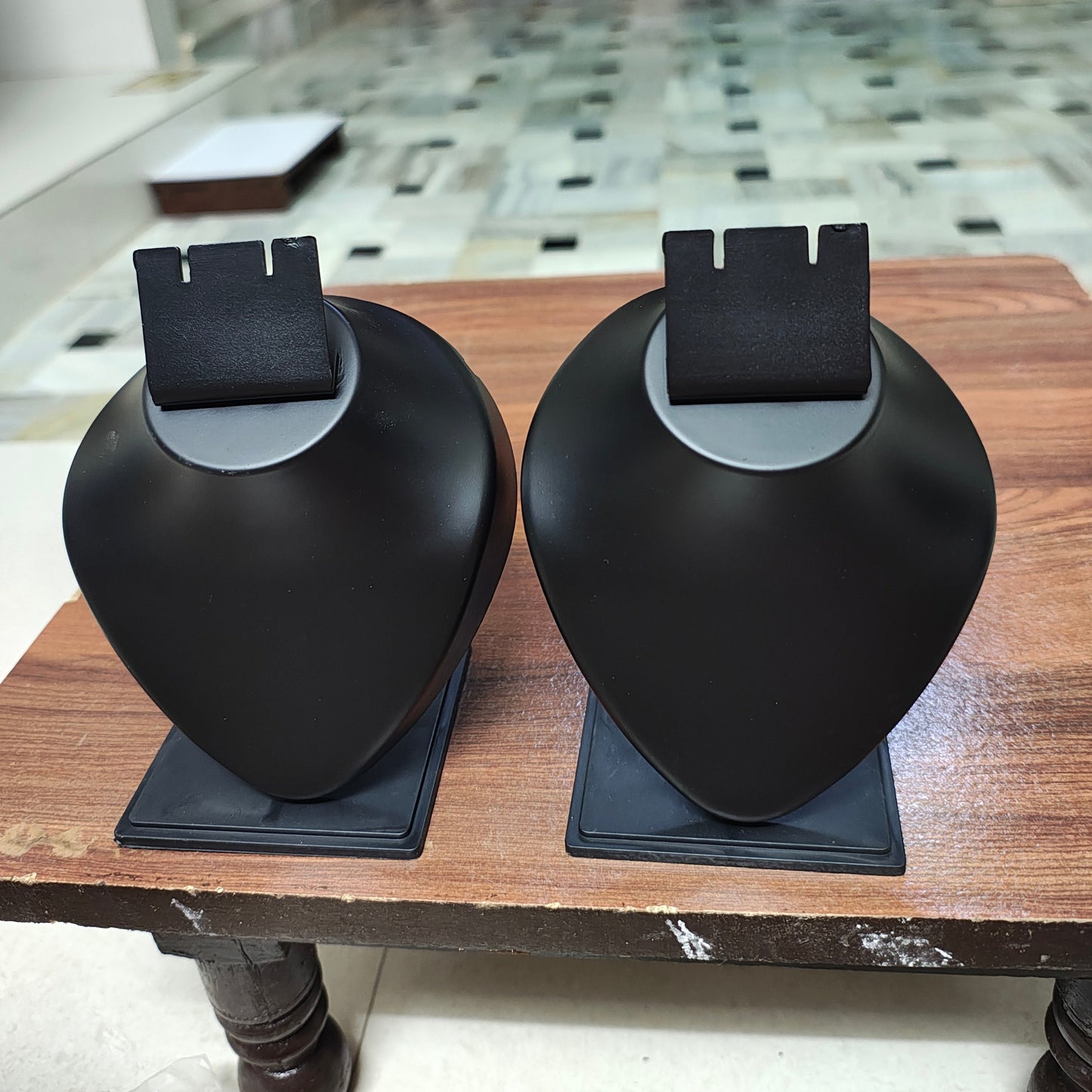 Neck Stand with earrings pack of 2pc Black