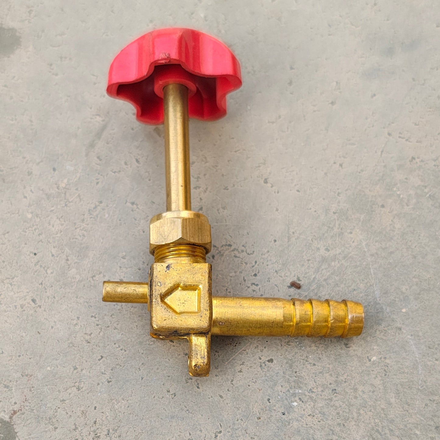 Brass LPG valve for big pipe to small petrol gun pipe