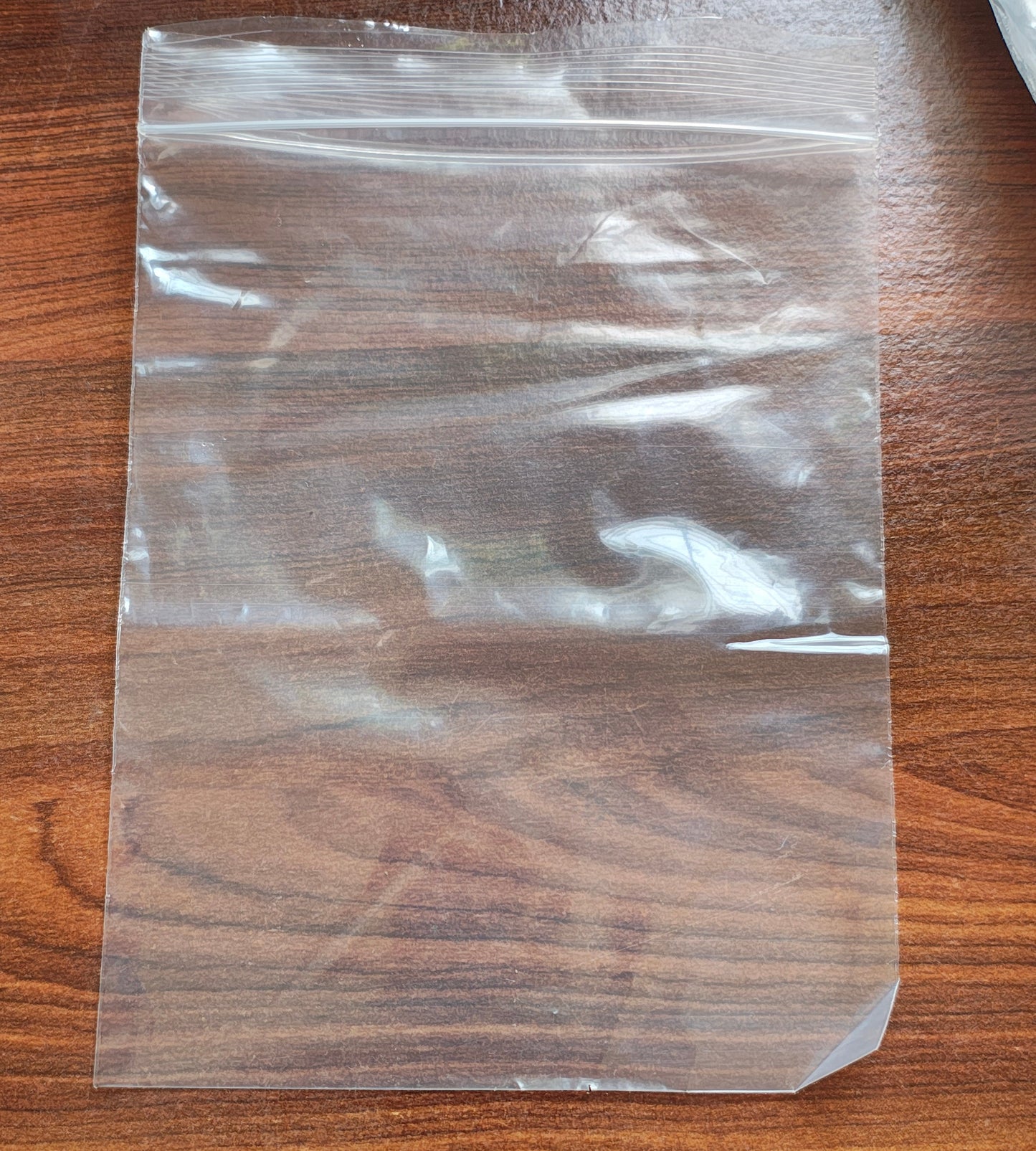 Transparent Zipper 6x8 inch Zip Lock Plastic Bags Self Sealing Pouch Pack of 100 Pcs 60Micron