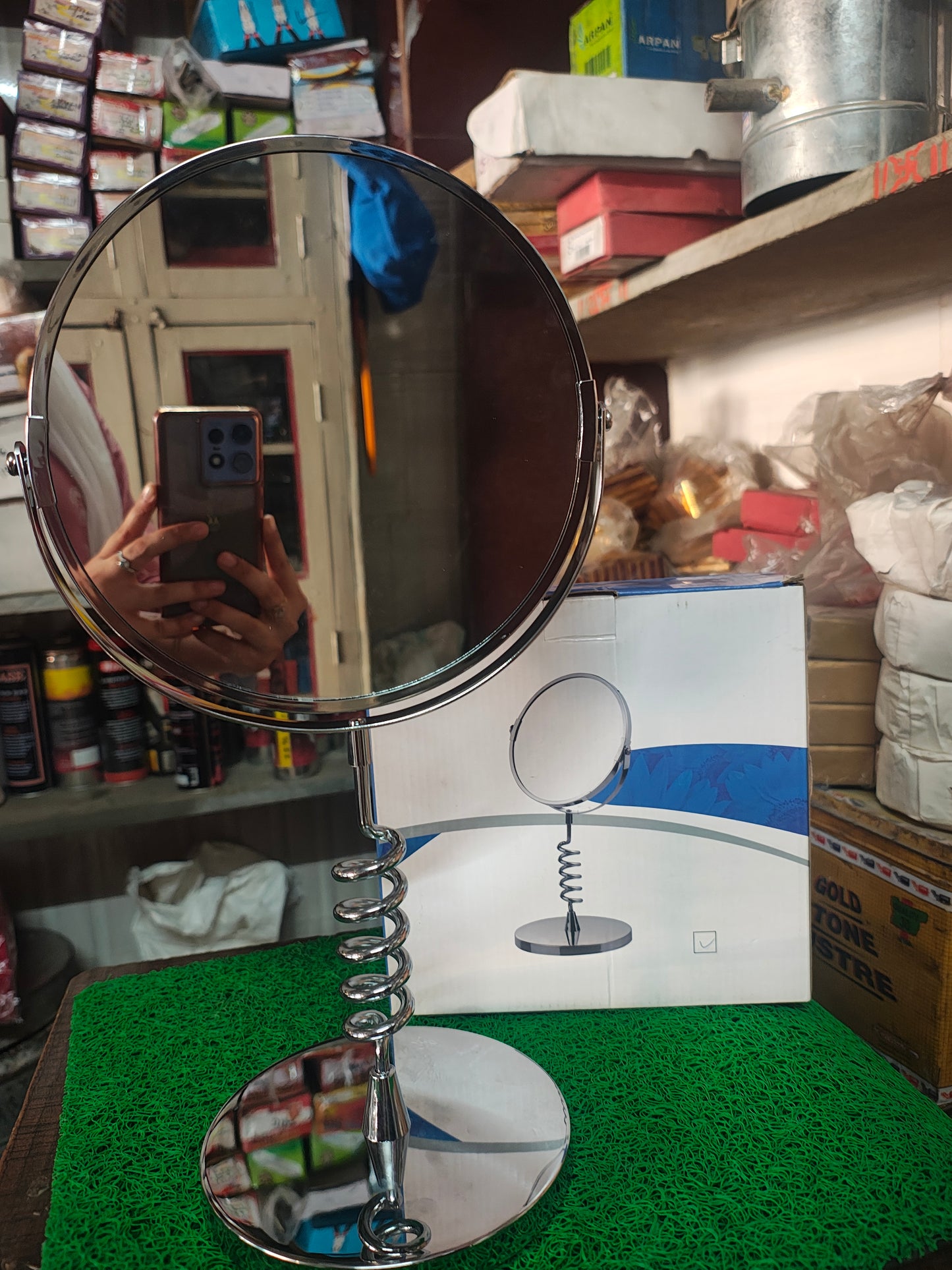 Counter Display Mirror Steel body tilting vanity mirror for jewellery stores