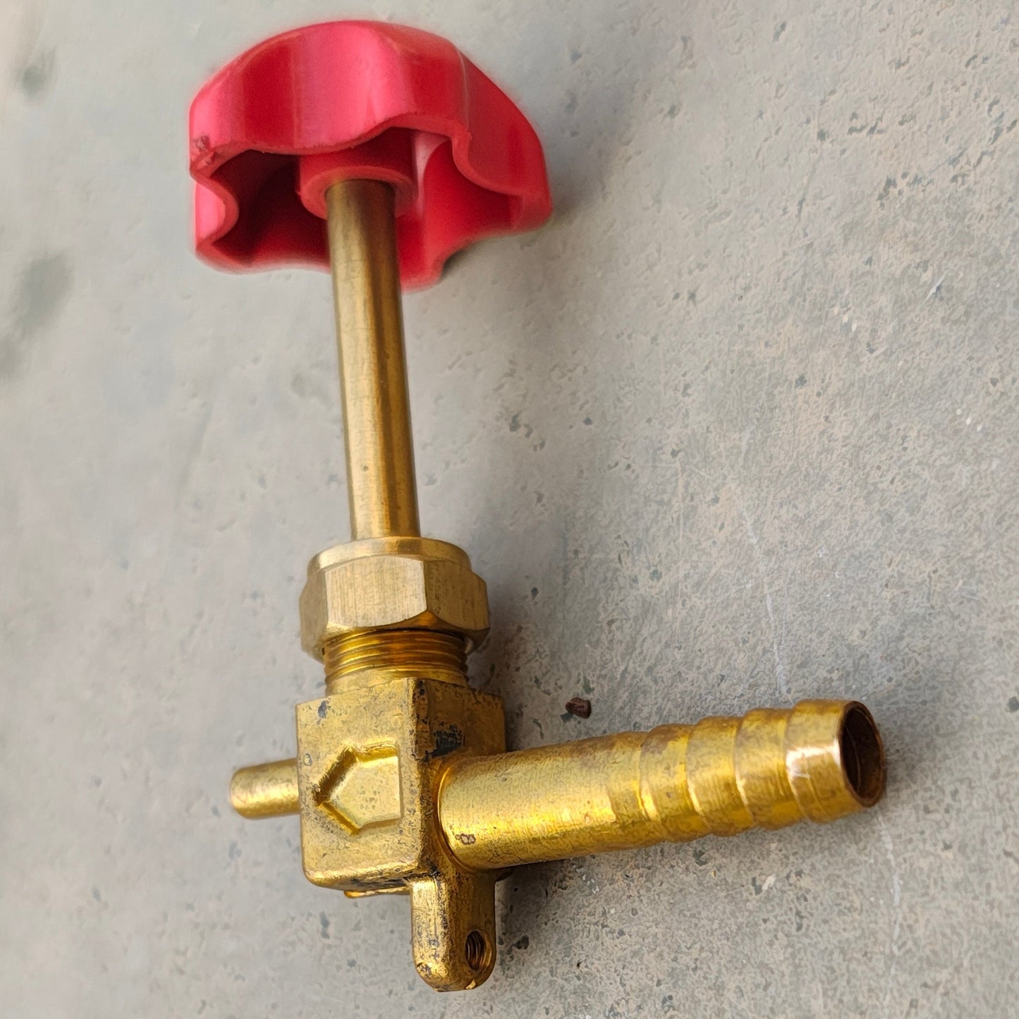 Brass LPG valve for big pipe to small petrol gun pipe